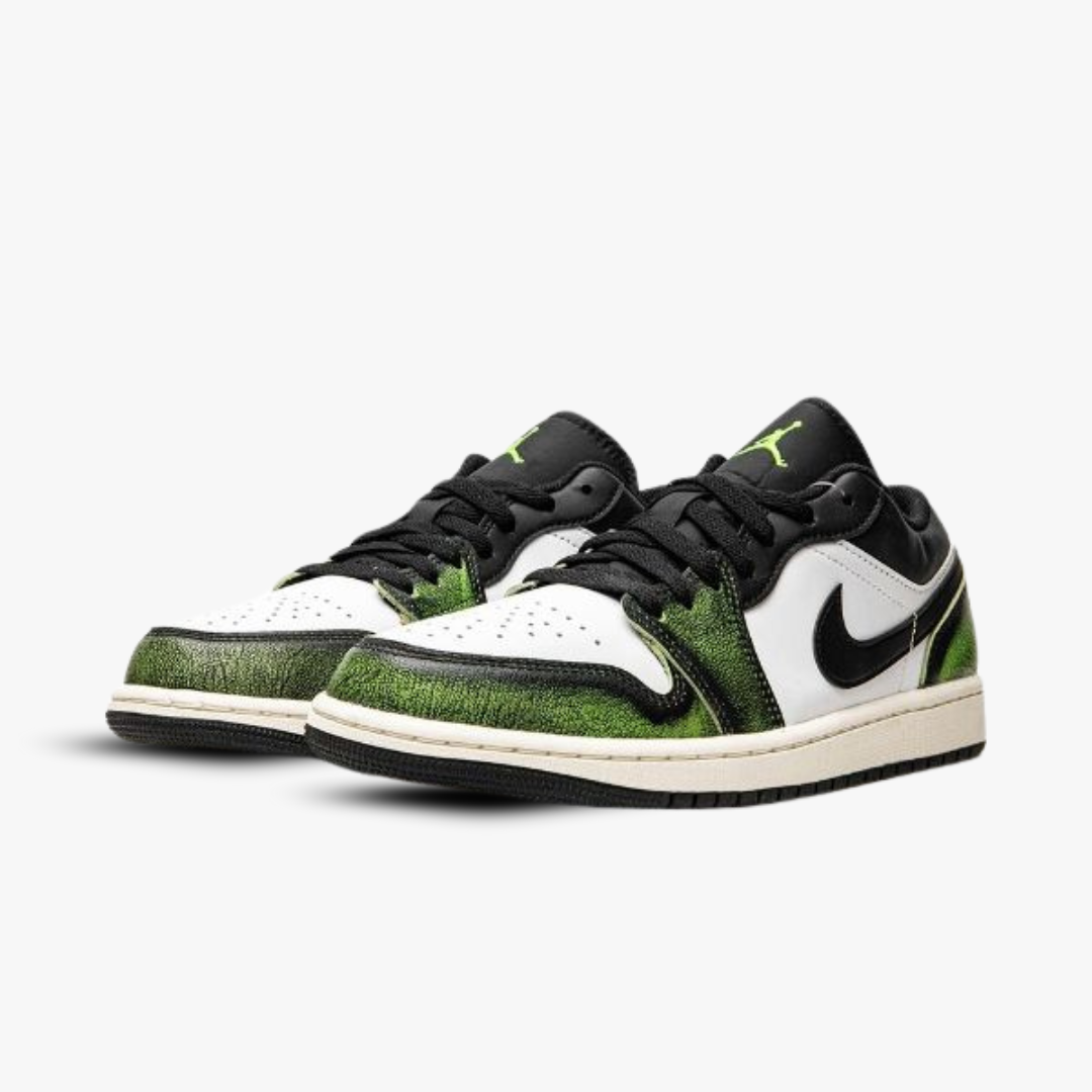 Nike Dunk Low "Electric Green"