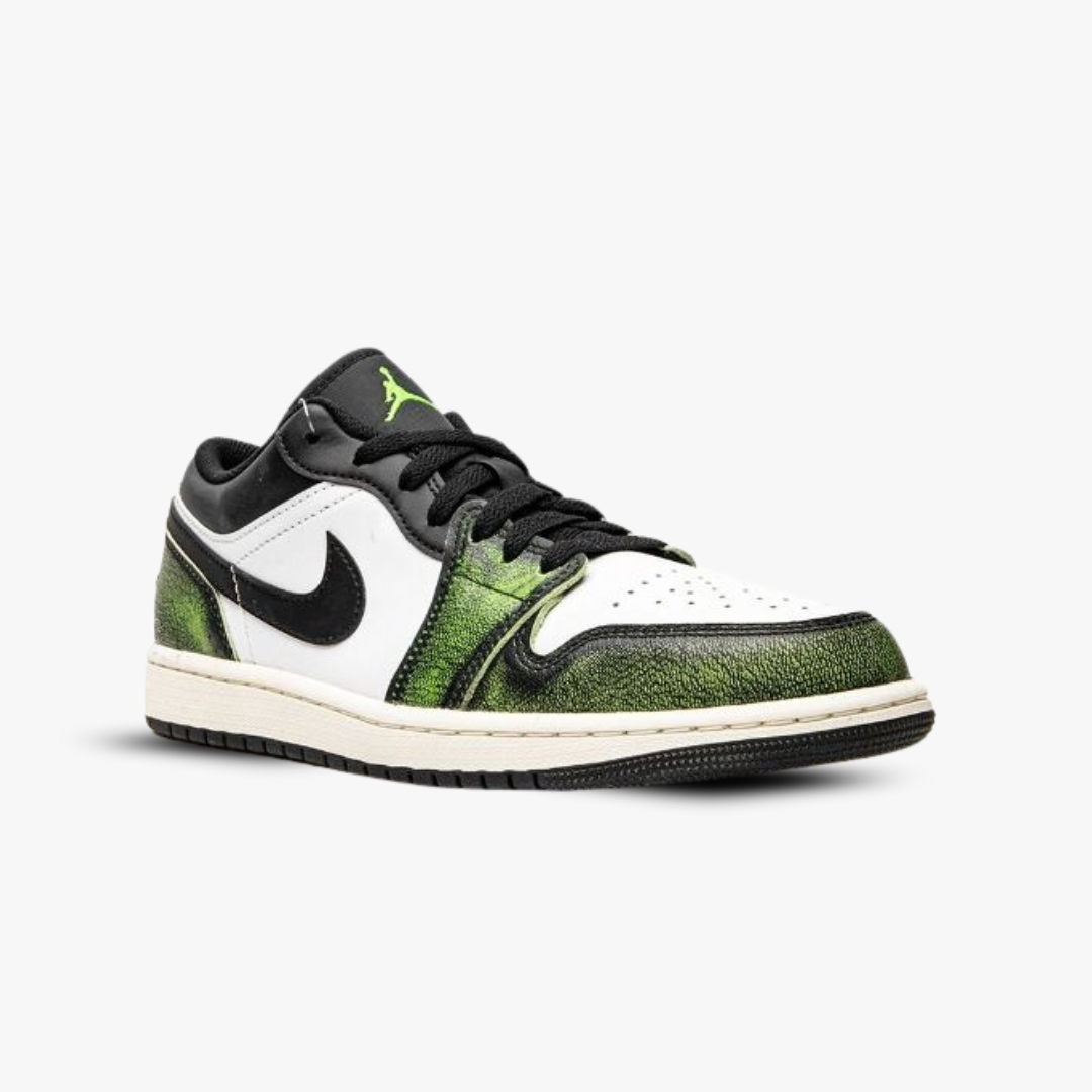 Nike Dunk Low "Electric Green"